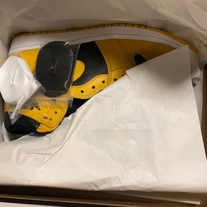 Jordan 1 pollen size 10 men